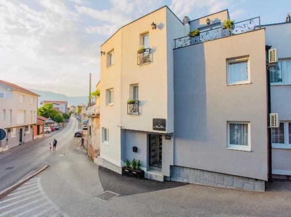 Urban Suites & Apartments Mostar Ngoại thất bức ảnh